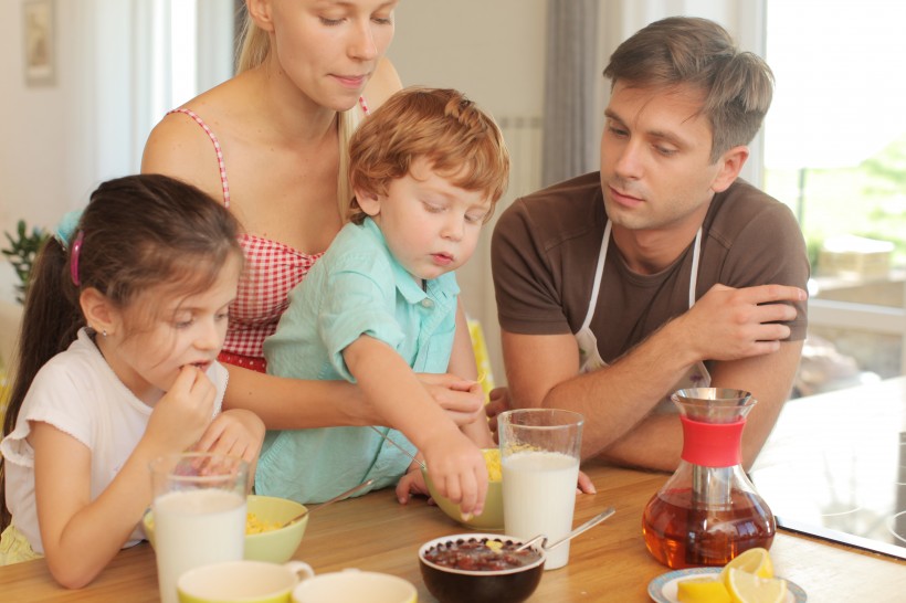 做个亲子鉴定需要多少钱？