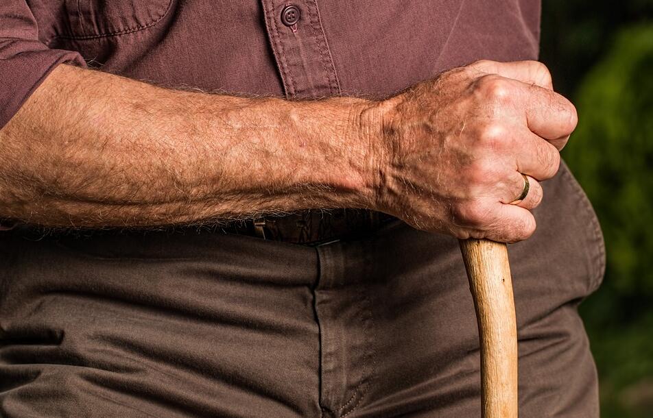 造成骨质疏松的原因有哪些？